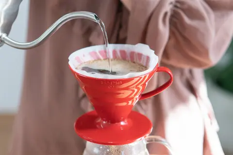 Hario V60 02 Dripper (Kırmızı Plastik)